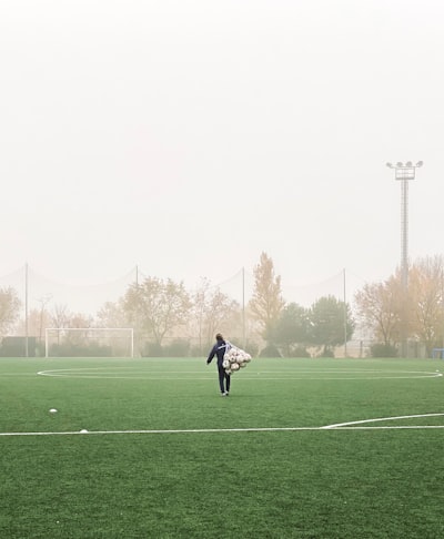 يوفنتوس ونابوليصراع العمالقة في الدوري الإيطالي