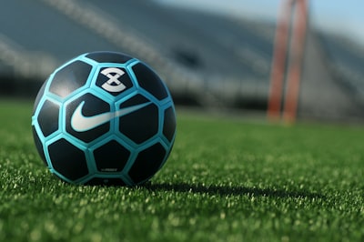 كم سعر كرة كأس العالم 2022 الأصلية؟